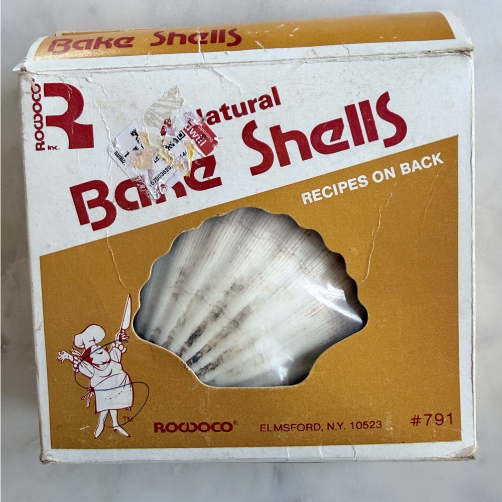 Vintage French Natural Bake Shells - set of 4 New in Box